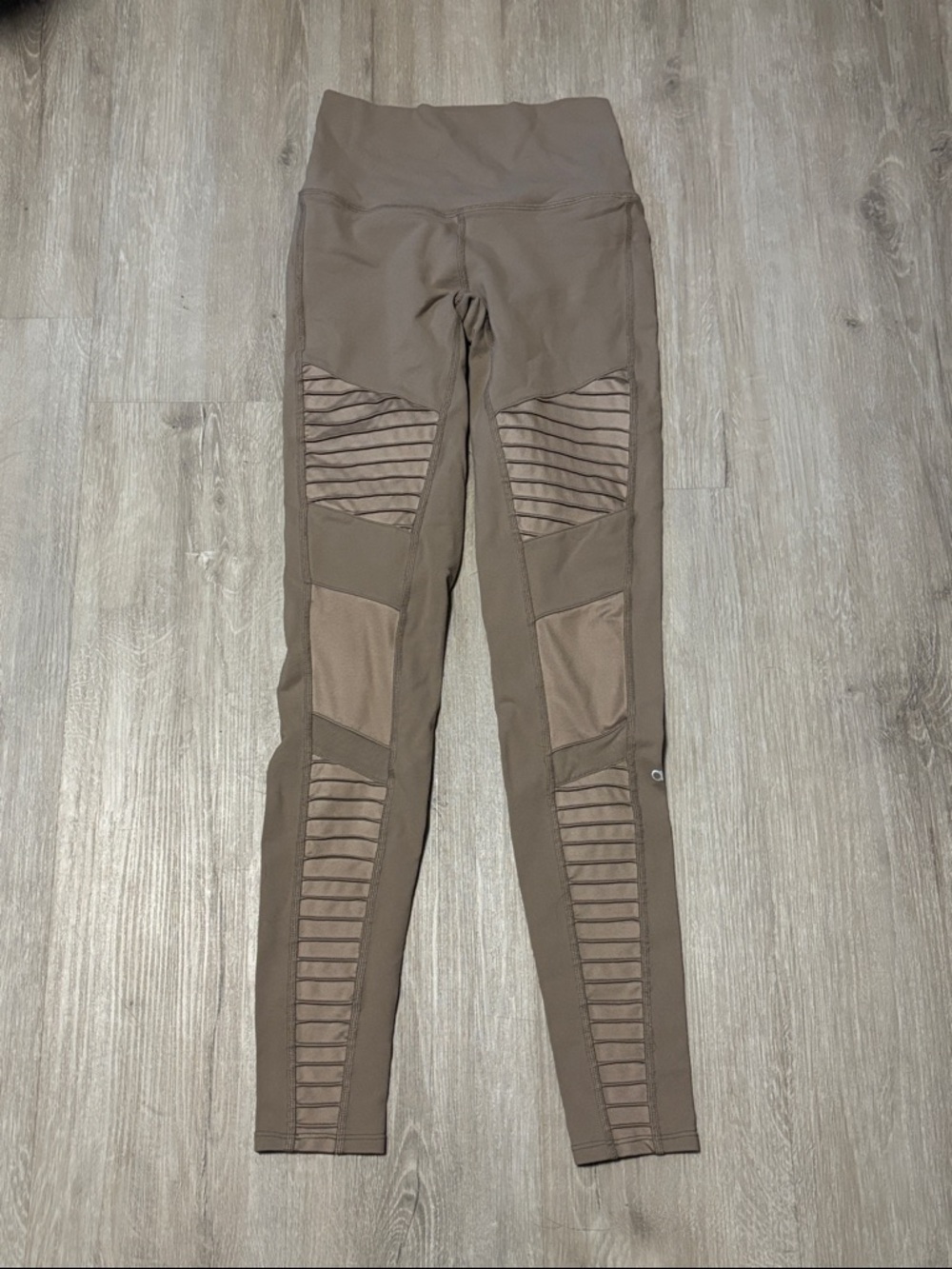 ALO Yoga Women's Taupe Ribbed Panel Leggings